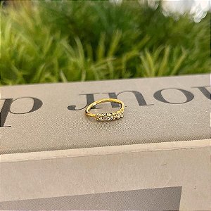 Piercing Argola de Torção 5 Zircônias Folheado a ouro 18K