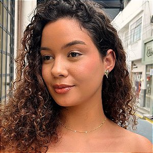 Brinco Coração Liso Alongado Folheado a ouro 18K