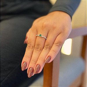 Anel Aparador Navetes e Zircônia Verde Steel