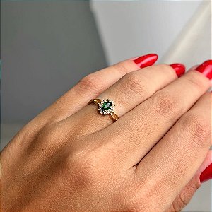 Anel Navete Verde Borda Cravejada Aro Trançado Folheado a ouro 18K