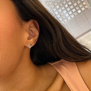 Brinco de Coração Médio Metade Liso e Metade Cravejado Steel