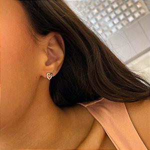 Brinco de Coração Médio Metade Liso e Metade Cravejado Steel