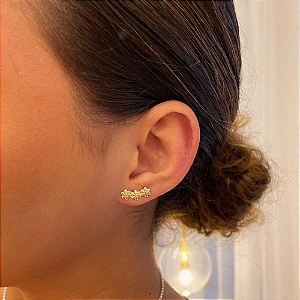 Brinco Earcuff 3 Flores Folheado a ouro 18K