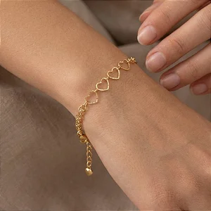 Pulseira Elo Corações Trançados e 5 Corações Vazados Fio Centro