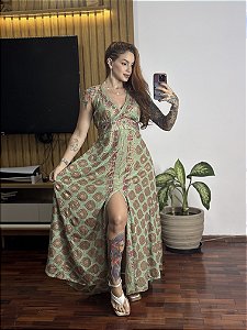 Vestido fenda frontal