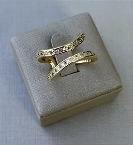 Anel torcido em banho de ouro 18 k