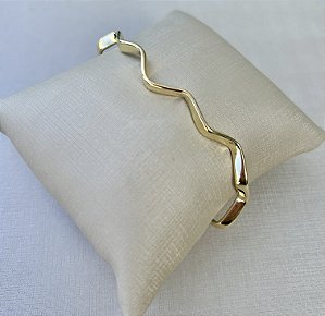 Bracelete torcido com banho de ouro 18k