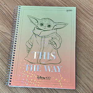 Caderno Universitário 10 Matérias 160 Folhas Disney 100Th - Baby Yoda