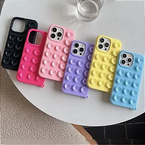 Capinha de Silicone com Ventosa para Apple iPhone 16