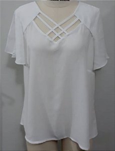 Blusa com detalhe cruzado no decote
