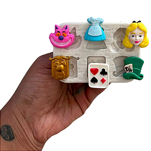 Molde de Silicone Atóxico para Confeitaria - País das Maravilhas - 2 cm x 1,5 cm x 7mm