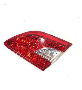 Lanterna Tampa Traseira Direita Nissan Sentra 2014 2.0