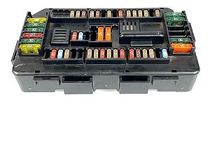 Caixa De Fusível Bmw 320i 2015 933787901