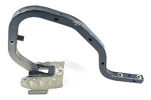 Dobradiça Esquerda Tampa Traseira Nissan Sentra 2016 2.0