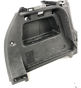 Forro Esquerdo Porta Malas Gm Tracker 2017 1.4 Turbo Detalhe