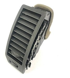 Difusor De Ar Esquerdo Nissan Sentra 2012 2.0 68751zt55a