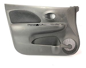 Forro De Porta Dianteira Esquerda Nissan March 2017