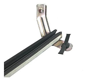 Guia Vidro Porta Dianteira Direita Nissan Sentra 2016