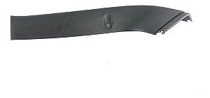 Moldura Direita Porta Malas Gm Cruze 2015 1.8 Ltz 95231517