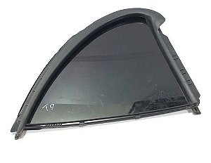 Vidro Vigia Traseiro Direito Nissan March 2014 822721hl0a