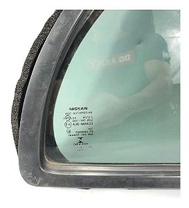 Vidro Vigia Traseiro Direito Nissan March 2017