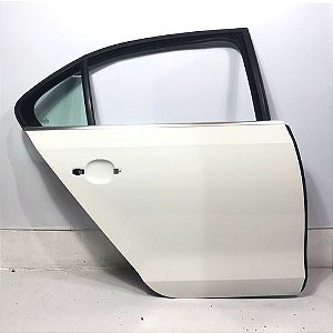 Porta Traseira Direita Vw Jetta 2.0 2014 Tsi (detalhe)
