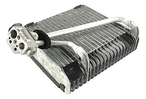 Radiador Evaporador Ar Vw Amarok 2022 3.0 V6 7l0820102t