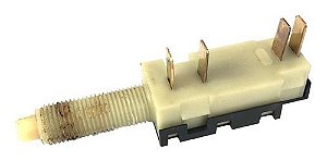 Sensor Luz De Freio Gm Omega 2003 3.8 V6 9794682