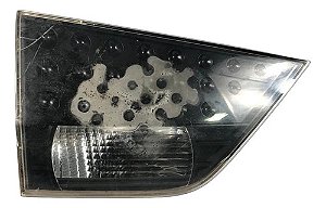 Lanterna Tampa Mitsubishi Outlander 2012 V6 Tras Esq Detalhe