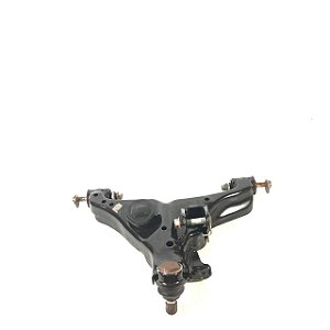 Bandeja Inferior Dianteira Direita Nissan Frontier 2021 2.3