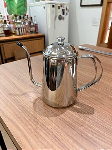 Chaleira em Inox capacidade 650ml - Bico Fino - Gooseneck