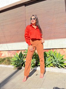 CALÇA CAMEL EM SARJA LEZ A LEZ