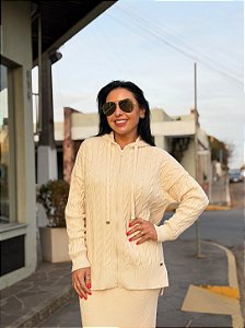 JAQUETA EM TRICOT COM CAPUZ AMBICIONE