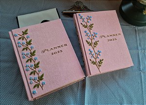 Planner 2025 capa bordada