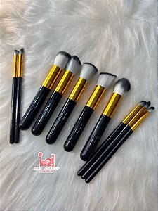 Kit com 10 pincéis para maquiagem