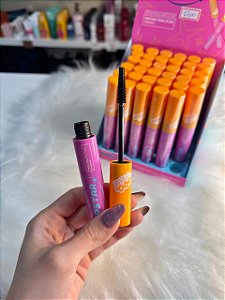 Máscara de Cílios Bombastic Popstar Ruby Rose