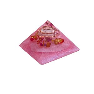 Orgonite Pirâmide Amor Quartzo Rosa e Pétalas de Rosas 4cm