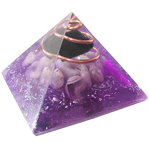 Orgonite Pirâmide Transmutação Ametista Turmalina Negra 4cm