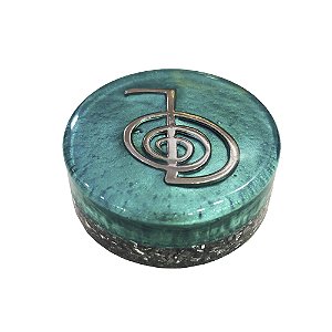 Orgonite Redondo Verde com Pingente de Cho Ku Rei