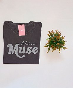 T-SHIRT ESTONADA - MODERN MUSE - CINZA