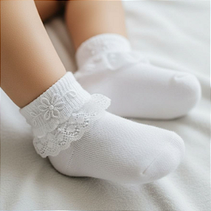 Meia Infantil de Algodão com Renda e Bordado