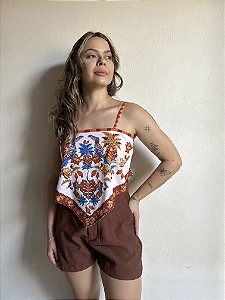 REGATA EM V FLORAL BRANCA
