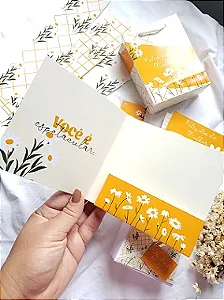 Card com bolso