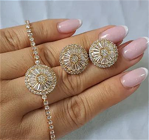 CONJUNTO DOURADO PULSEIRA E BRINCOS CRAVEJADOS