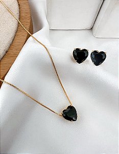 CONJUNTO DOURADO CORAÇÃO PEDRA NEGRA