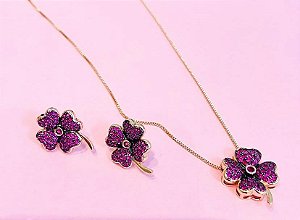 CONJUNTO DOURADO COLAR E BRINCOS FLOR ROXA