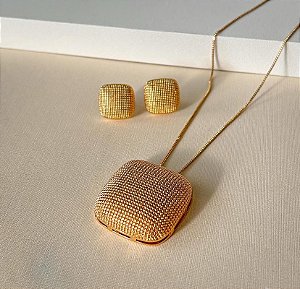 CONJUNTO DOURADO COLAR E BRINCOS QUADRADOS COM MICRO ESFERAS