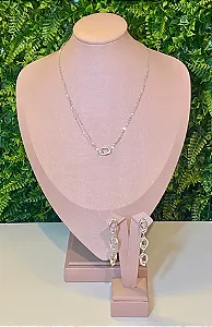 CONJUNTO PRATEADO COLAR E BRINCO ELO TORCIDO
