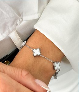PULSEIRA PRATEADA AÇO INOX INSPIRAÇÃO VAN CLEEF 4 TREVOS