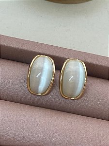 BRINCO DOURADO OLHO DE GATO ARREDONDADO